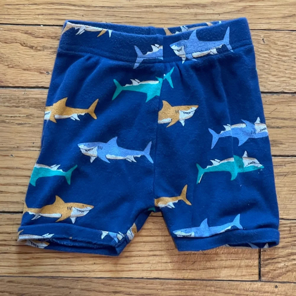 Old Navy Blue Shark Pajama Set for Kids - Picture 6 of 7
